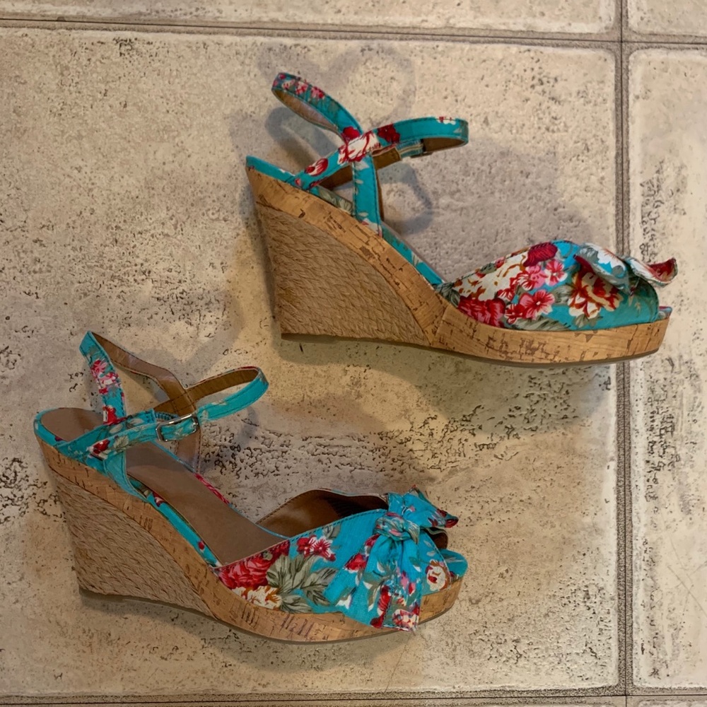 SO espadrille peep toe floral wedges, size 9 NWOT - Picture 3 of 6